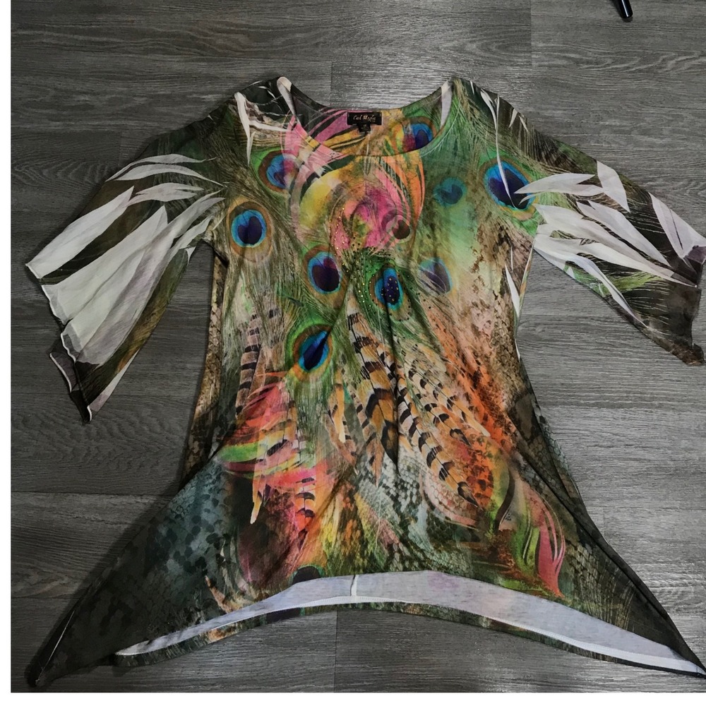 Cal Style USA Womens Peacock Print Sharkbite Hem Tunic Top Green Blue Medium